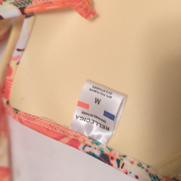 Two Piece Floral Bikini - Picture 4 of 7